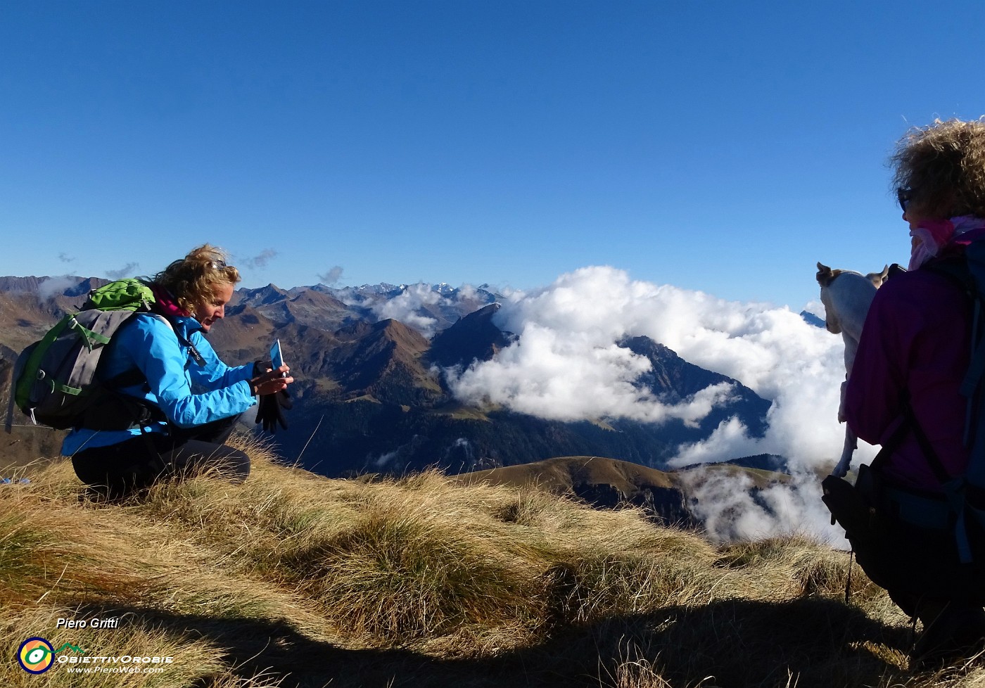 44 Stupendo panorama sopra un mare di nuvole.JPG -                                